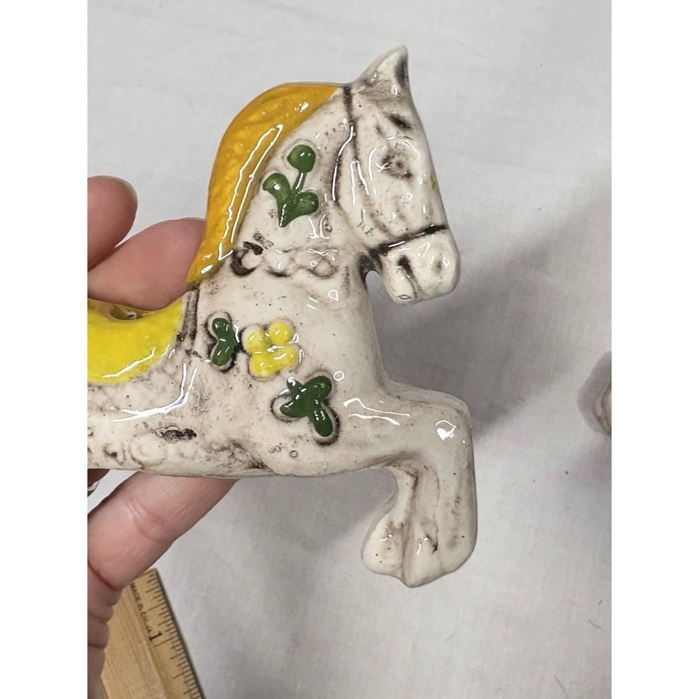 Lot 4 Vintage Gigi USA Ceramic‎ Horse Ornaments 3D Hand Painted Red Yellow Retro - Picture 14 of 15